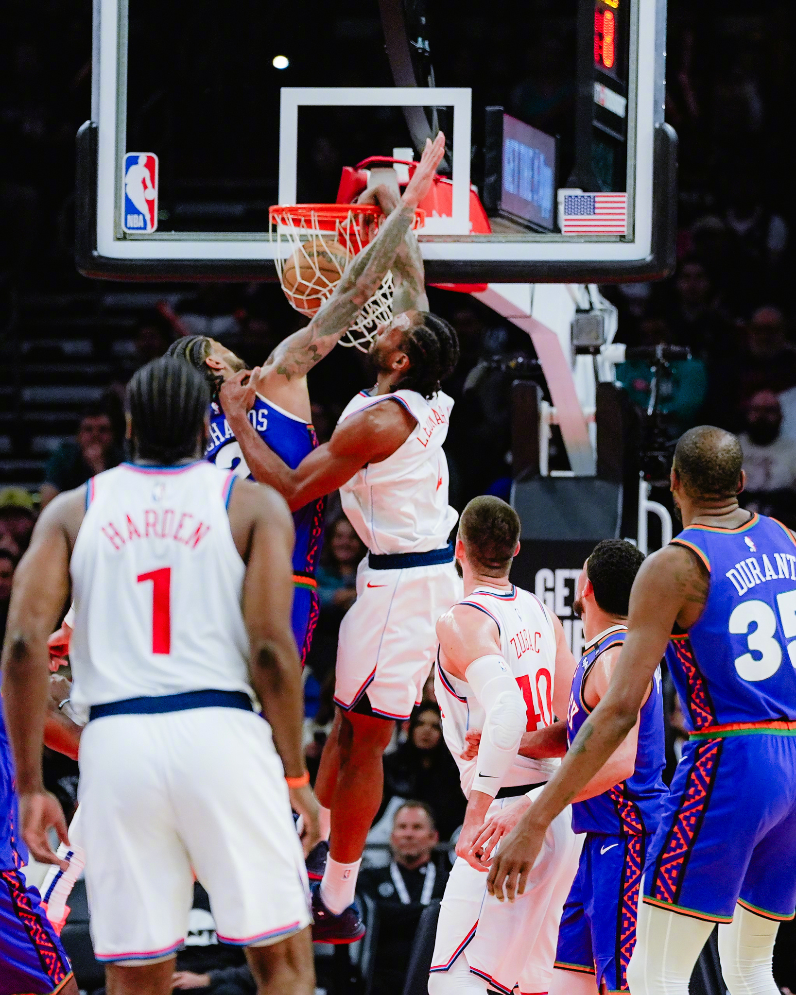 快船主场上演逆转大战 快船主场上演逆转大战