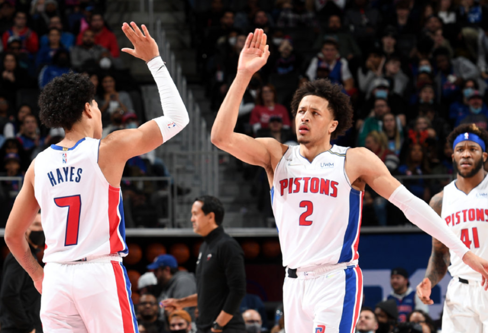 雄鹿爆冷篮网,波尔津吉斯高光表现的简单介绍 雄鹿爆冷篮网,波尔津吉斯高光表现的简单介绍