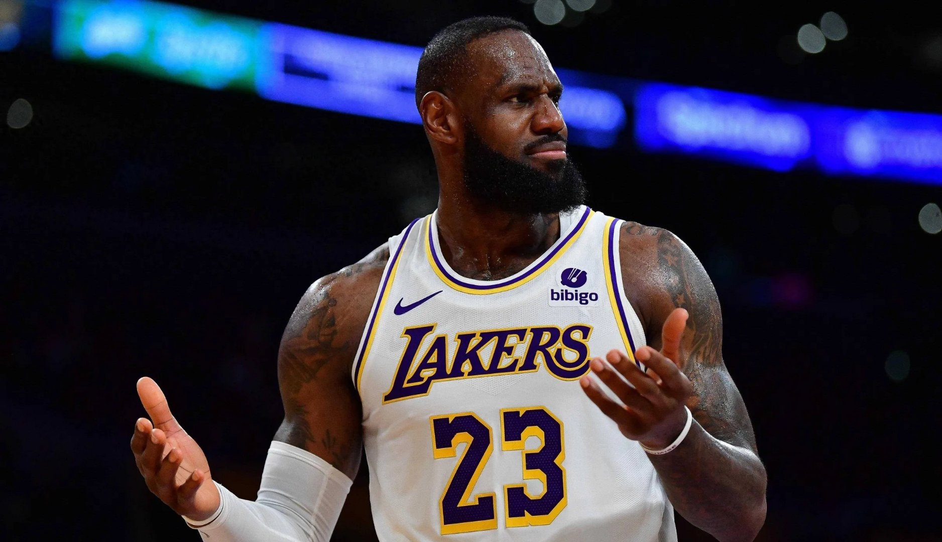 骑士逆转火箭，浓眉哥统治全场