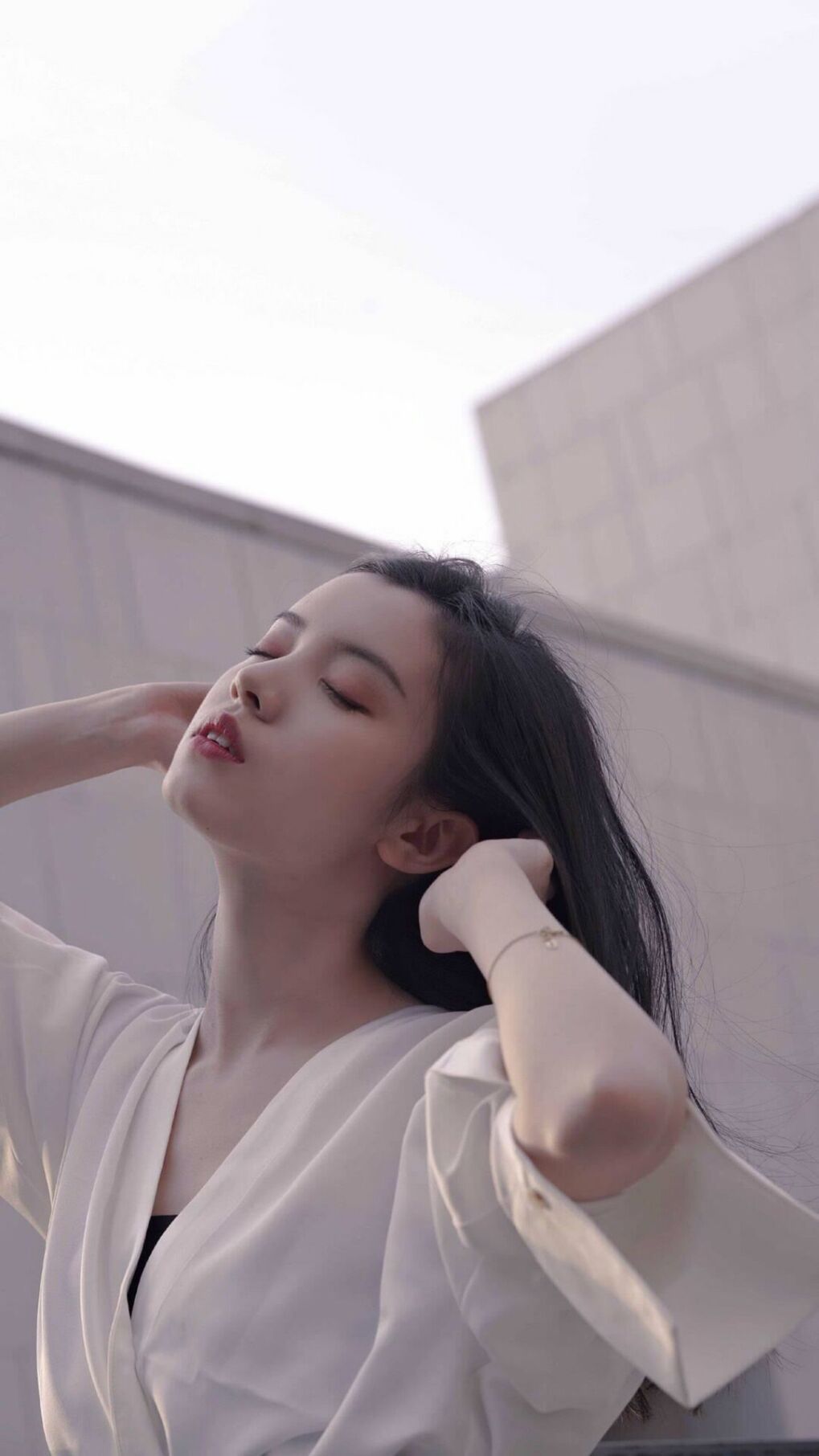 西亚卡姆成太阳攻防转换核心，多点开花轻取奇才