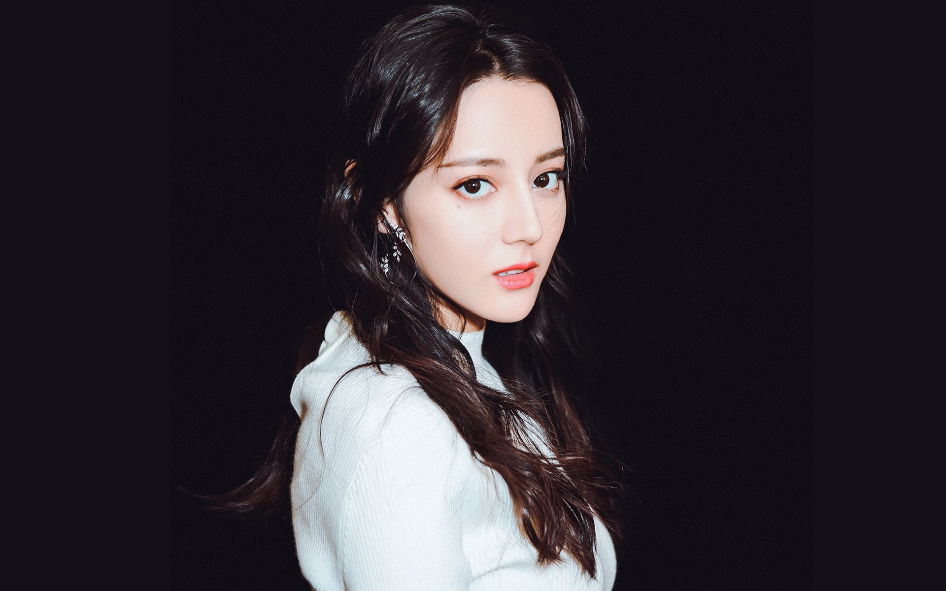 逆袭之路，鹈鹕黑马破局，硬仗力克太阳谱写总决赛新篇章