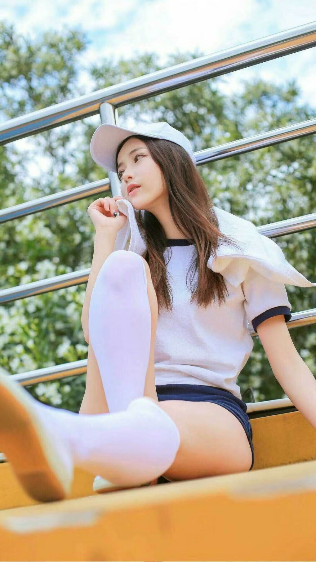 极速对决与绿茵魔法，当F1的最后一圈遇见克瓦拉茨赫利亚的冠军心跳