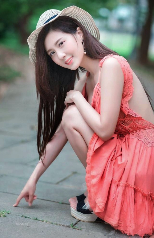 绿茵与群山，跨越边界的决胜之战